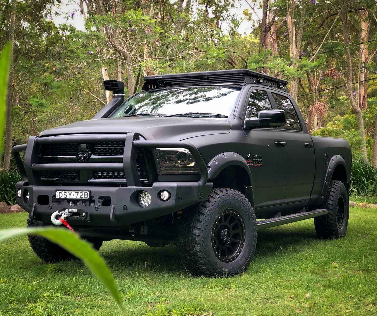 RaceWheels Australia Method NV matte black 18x9 wheel with -12 offset for RAM 2500/3500 classic 2012-2018, image showing the wheel profile